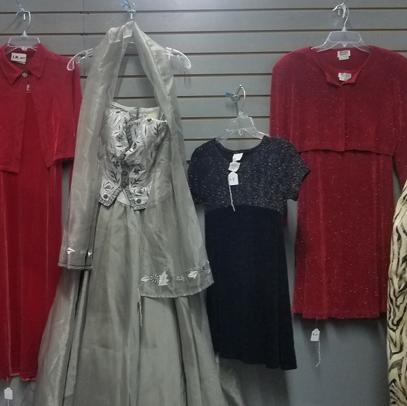 Home decor and more - Picture 8 of 16